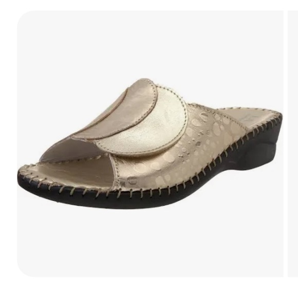 Gold Plume Sandals main image 0